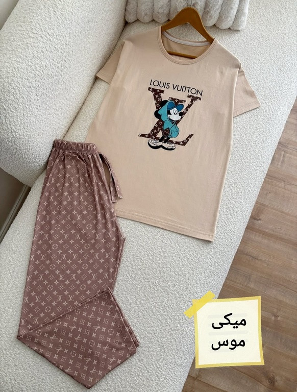 کد 232 ست تیشرت وشلوار طرحدار اعلا