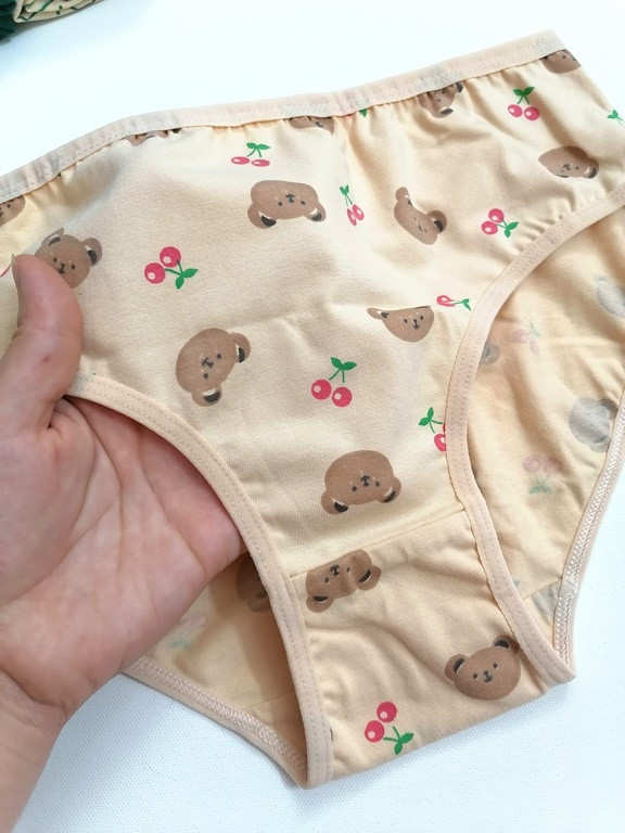 کد 267 شورت نخ پنبه فاق بلند طرحدار سایزمتوسط